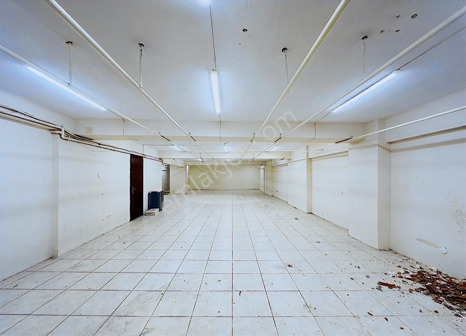 19 Mayıs Mahallesi'nde İşlek Konumda 235 M² Kiralık Dükkan - Görsel 7