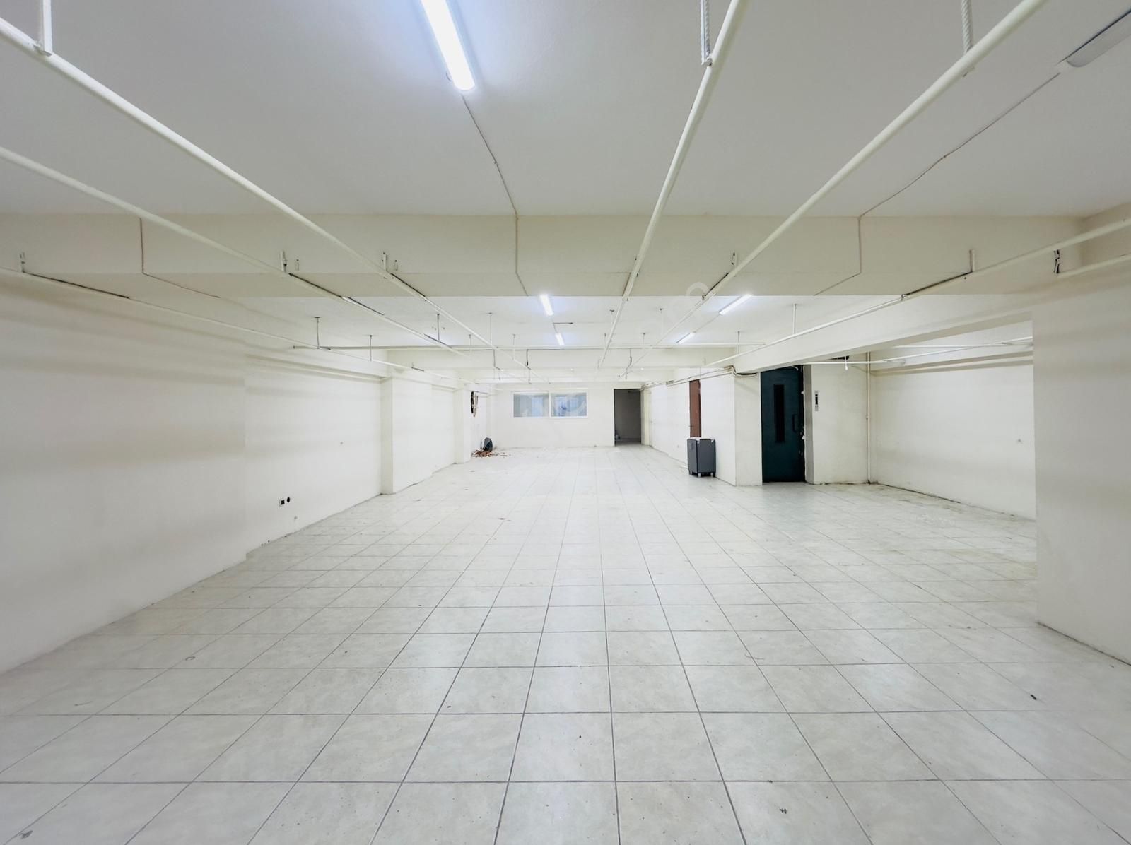 19 Mayıs Mahallesi'nde İşlek Konumda 235 M² Kiralık Dükkan - Görsel 17