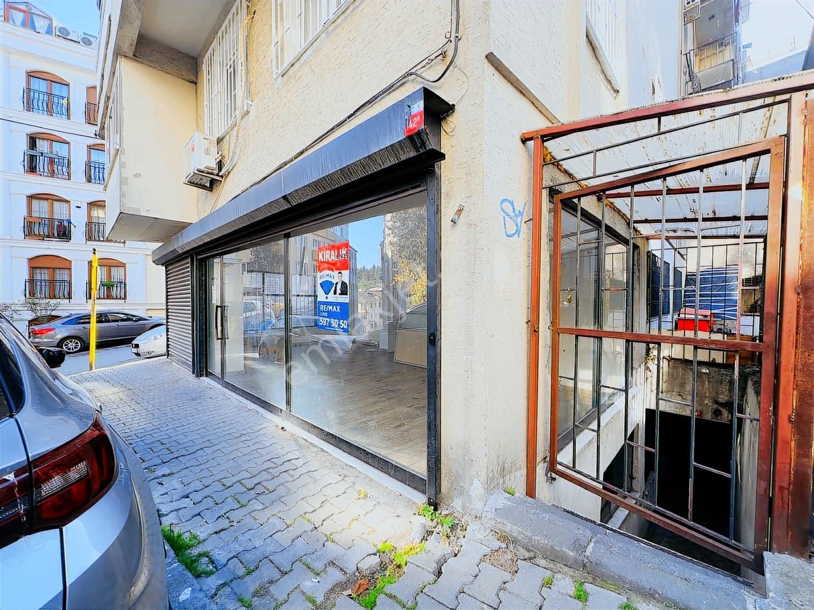 Gülbahar Mahallesi'nde 3 Cephe Depolu 215 M² Kiralık Dükkan - Görsel 24