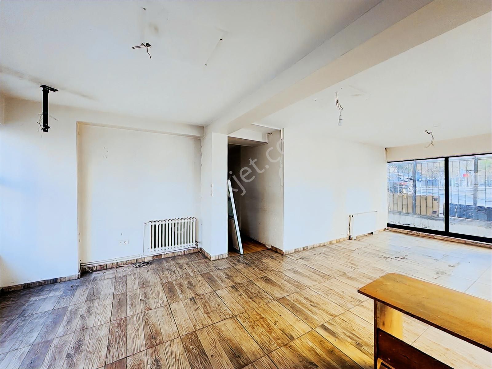 Gülbahar Mahallesi'nde 3 Cephe Depolu 215 M² Kiralık Dükkan - Görsel 34