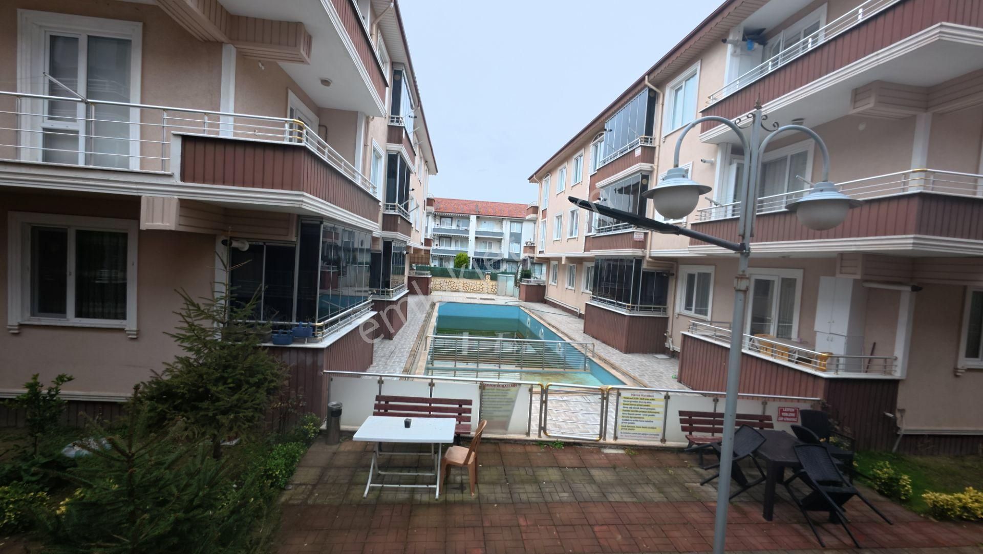 Sakarya Karasu Da Havuzlu 2+1 Daire Üst Kat