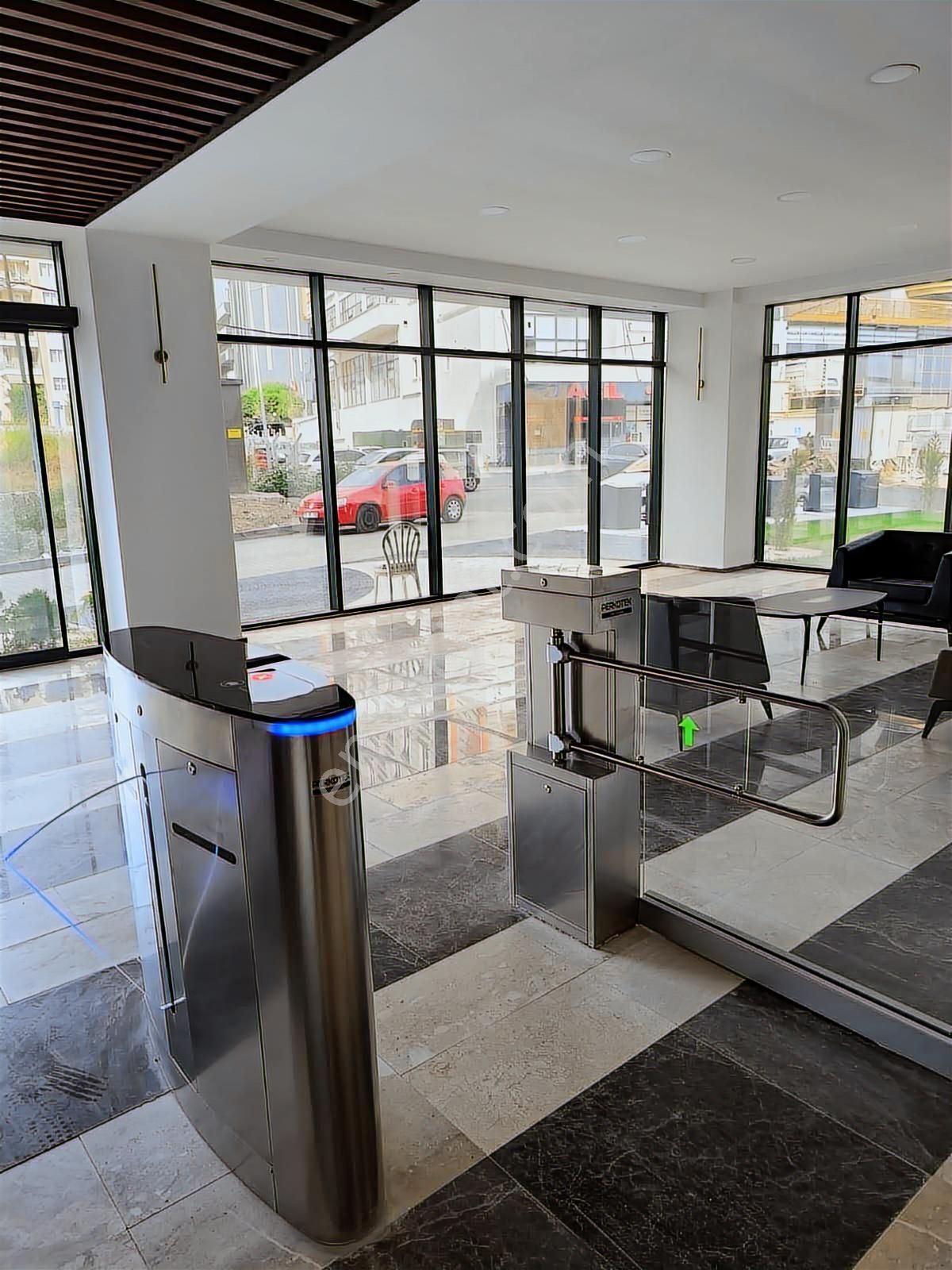 Çorlu 1+1 Kiralık 2. Kat Havuzlu Otoparklı - Görsel 16