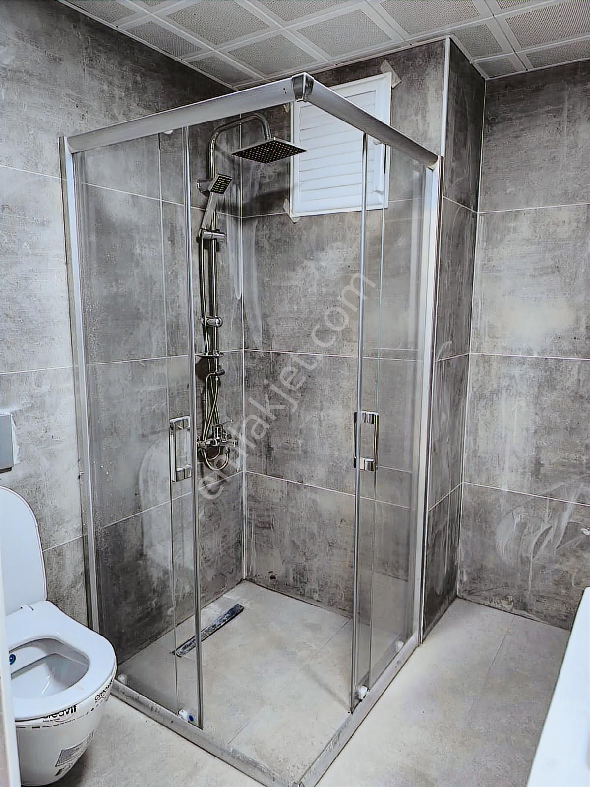 Çorlu 1+1 Kiralık 2. Kat Havuzlu Otoparklı - Görsel 3