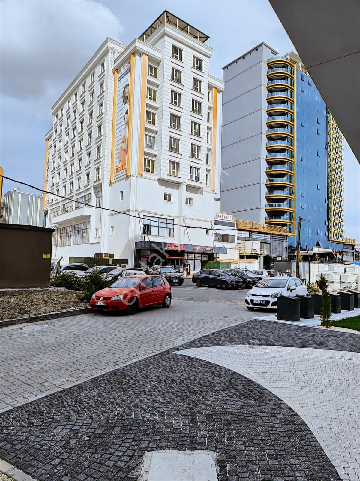 Çorlu 1+1 Kiralık 2. Kat Havuzlu Otoparklı - Görsel 9