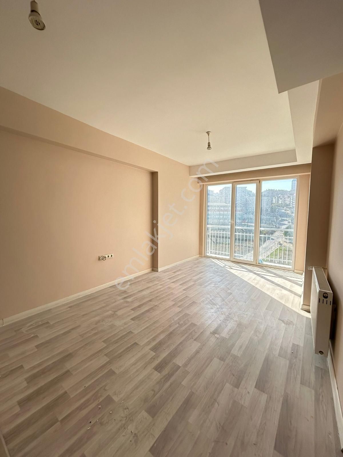 Metrobüse Yürüme Mesafesinde Site İçinde Ultra Lüx 2+1 Kiralık - Görsel 13