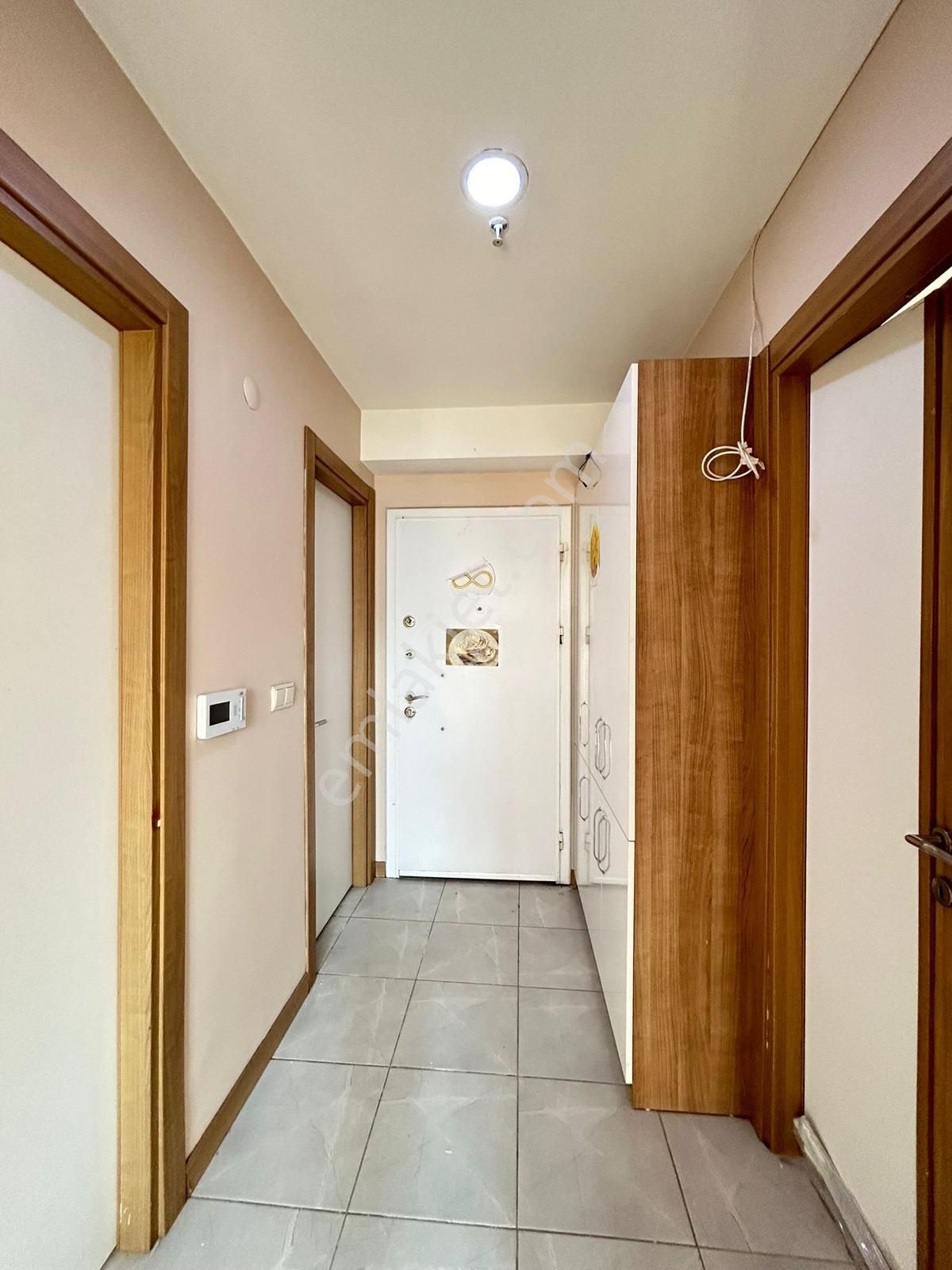 Metrobüse Yürüme Mesafesinde Site İçinde Ultra Lüx 2+1 Kiralık - Görsel 5