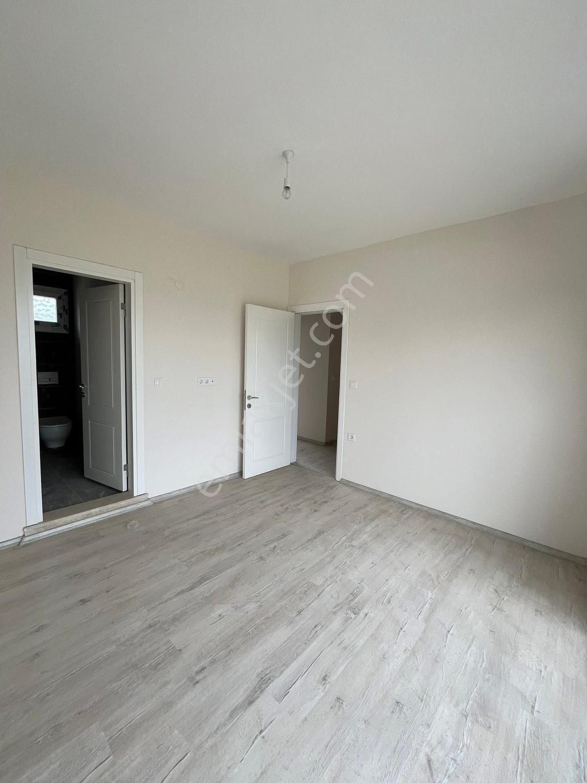 Kuşadası Davutlar Bölgesinde 3+1 Satılık Villa - Görsel 23