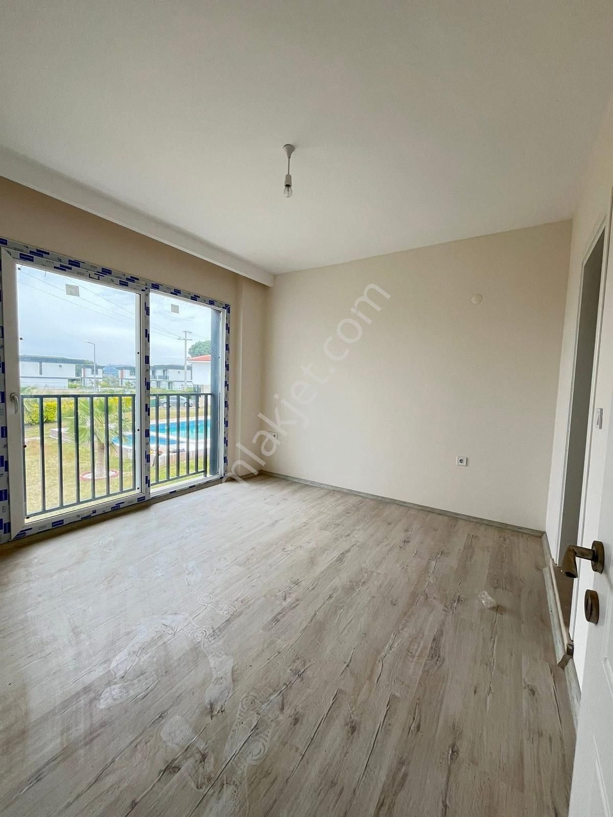 Kuşadası Davutlar Bölgesinde 3+1 Satılık Villa - Görsel 21