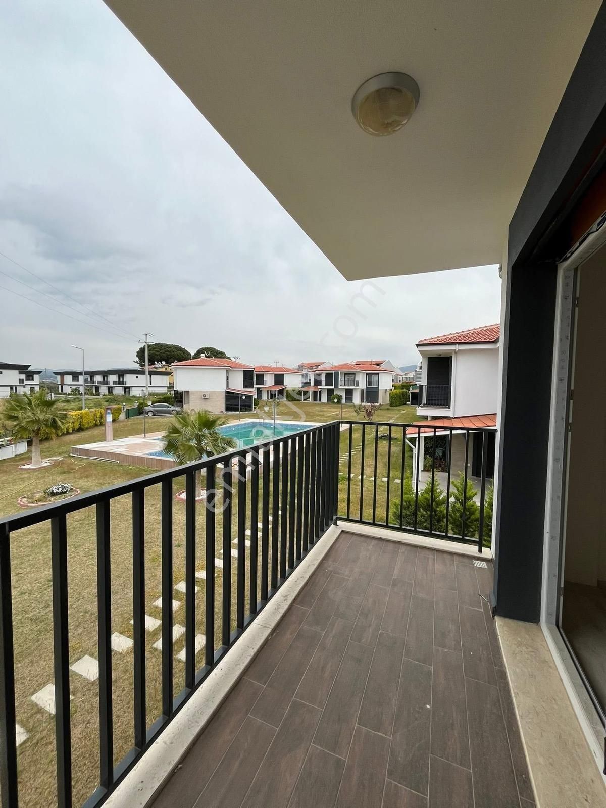 Kuşadası Davutlar Bölgesinde 3+1 Satılık Villa - Görsel 20