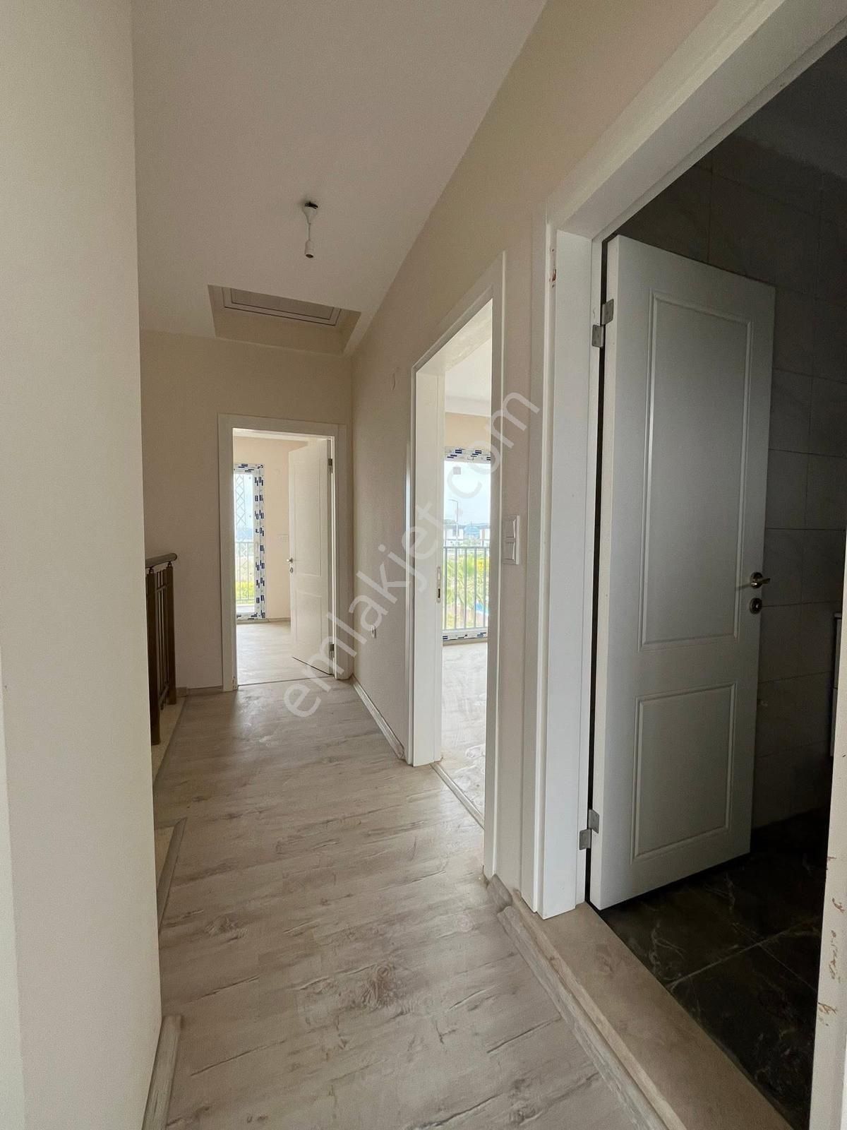 Kuşadası Davutlar Bölgesinde 3+1 Satılık Villa - Görsel 16