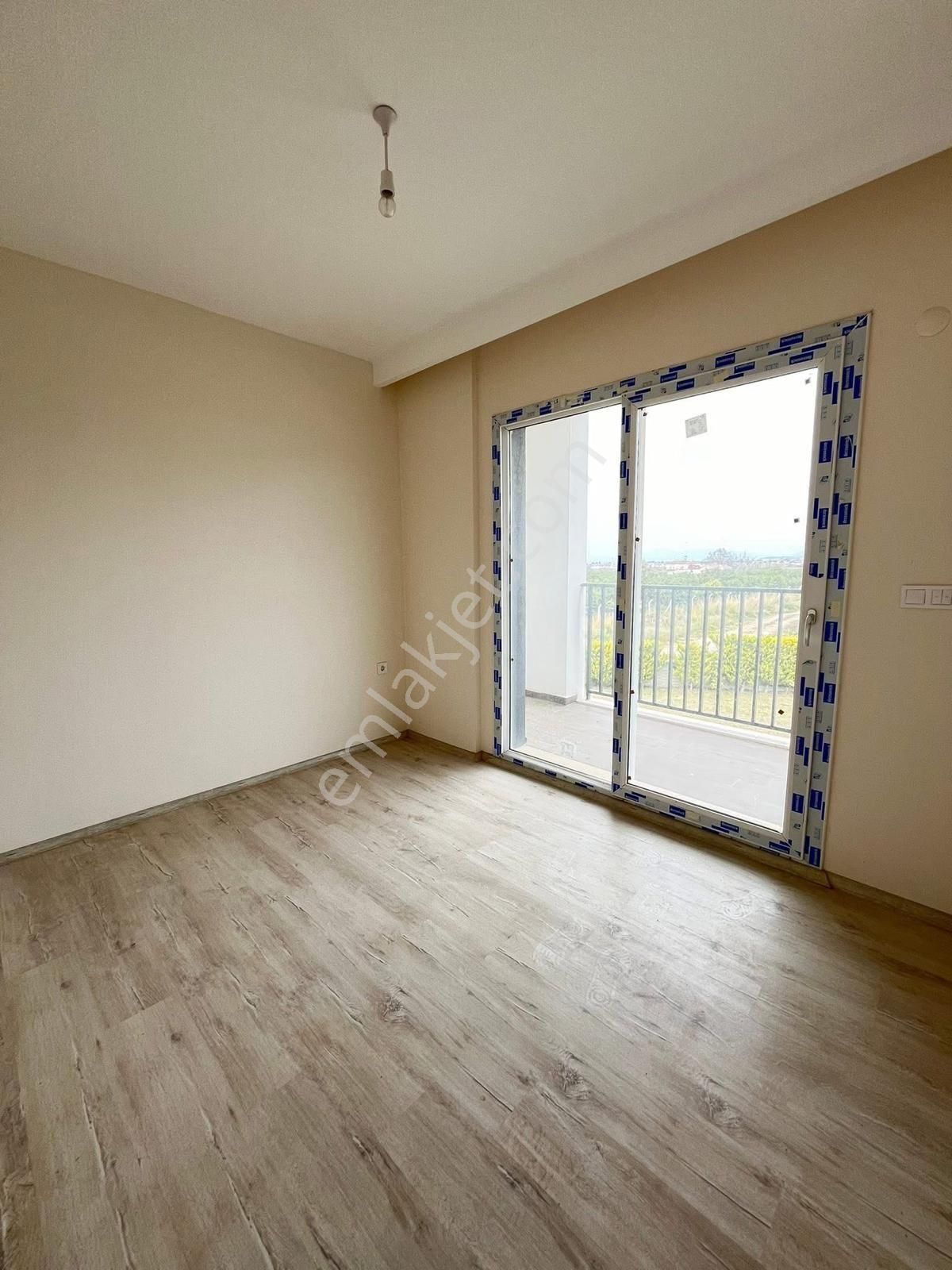 Kuşadası Davutlar Bölgesinde 3+1 Satılık Villa - Görsel 18