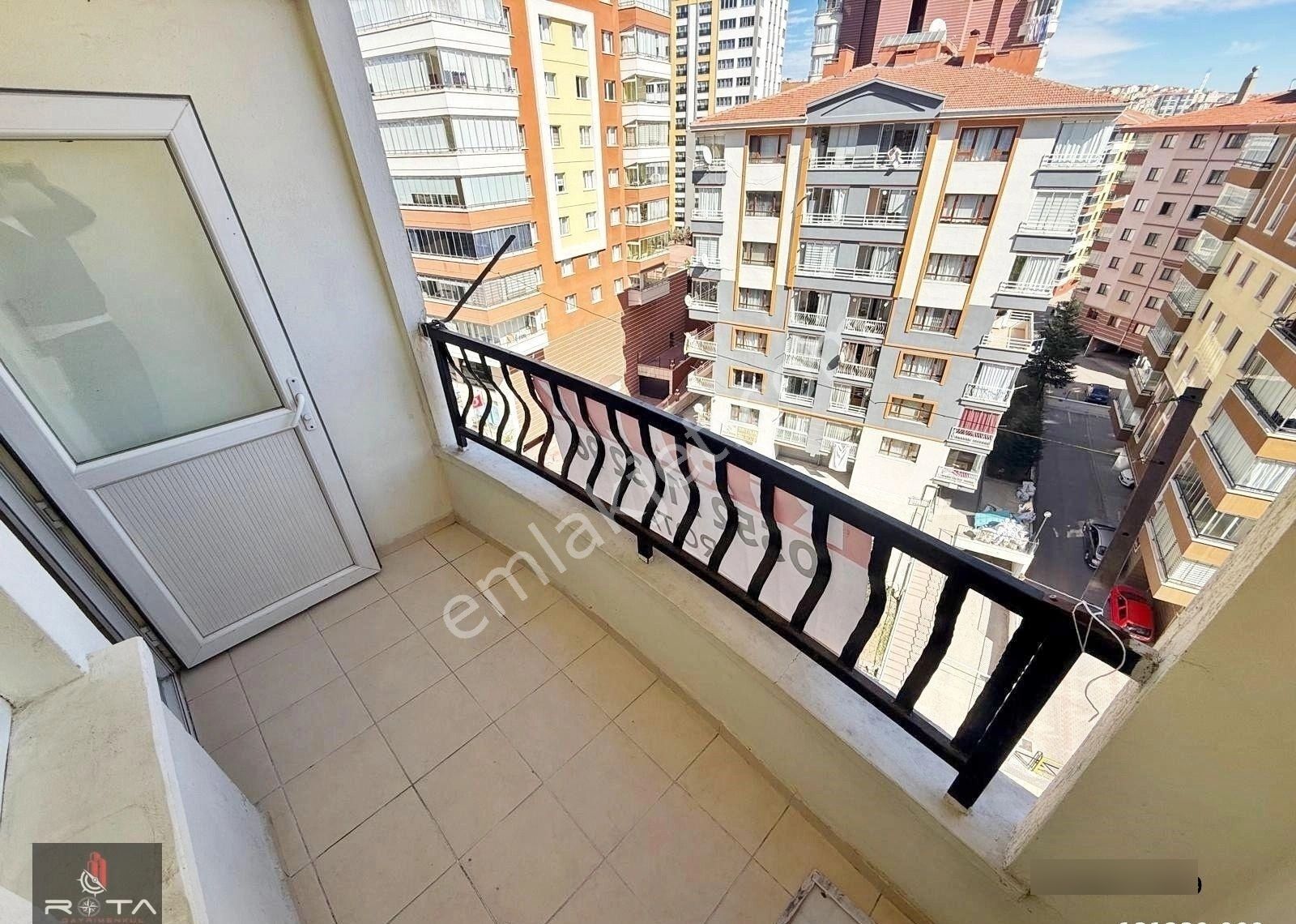 Rota'dan Seval Cd Üzeri Yüksek Kat 3+1 Geniş Daire Çift Balkonlu - Görsel 12