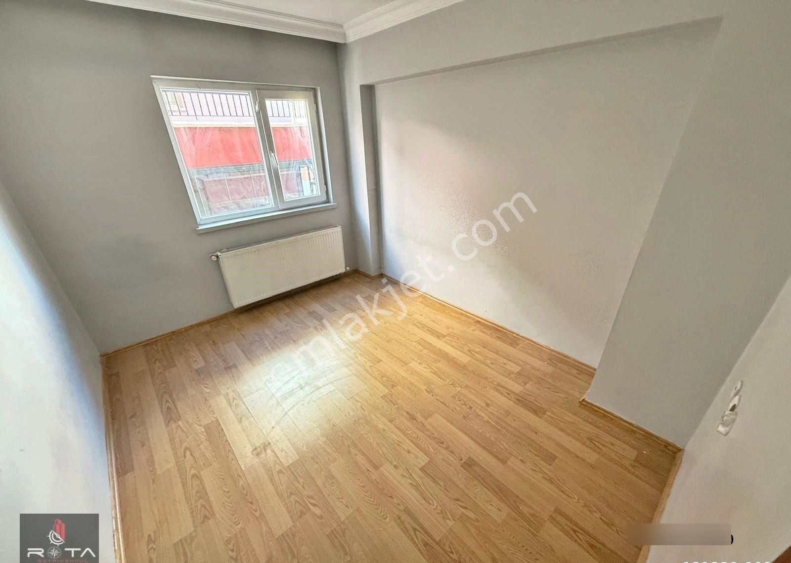 Rota'dan Seval Cd Üzeri Yüksek Kat 3+1 Geniş Daire Çift Balkonlu - Görsel 14