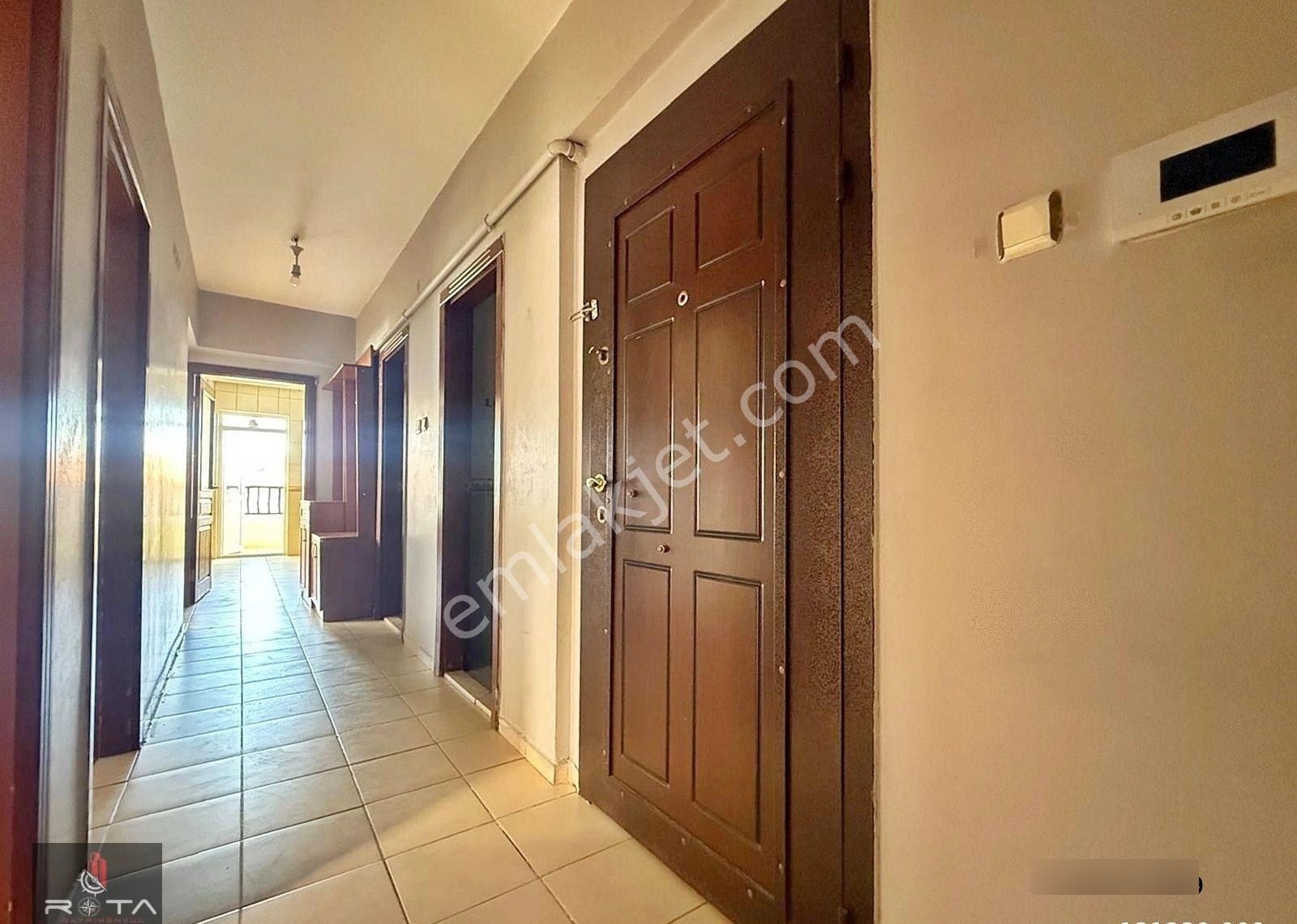 Rota'dan Seval Cd Üzeri Yüksek Kat 3+1 Geniş Daire Çift Balkonlu - Görsel 33