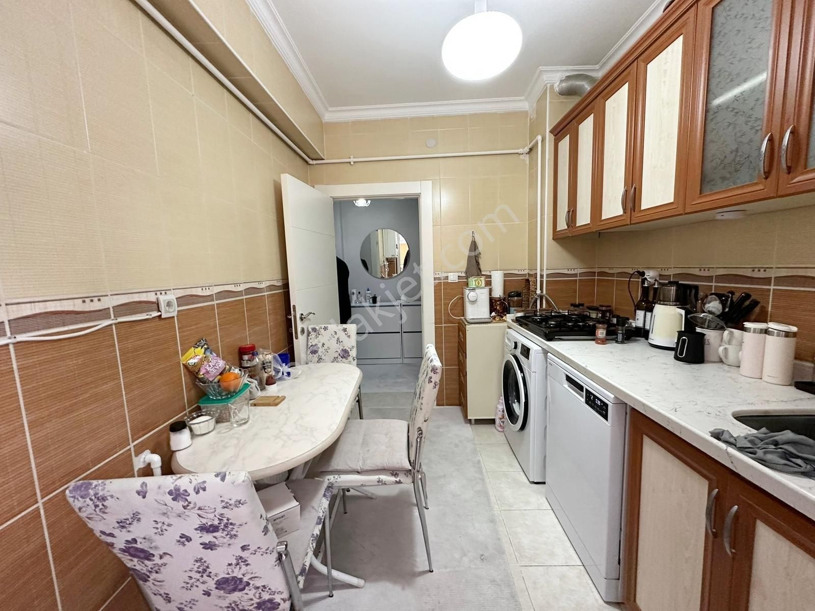 3+1 Kat Konumunda Ayvalı Kapalı Pazar Karşısı Krediye Uygun !!! - Görsel 6