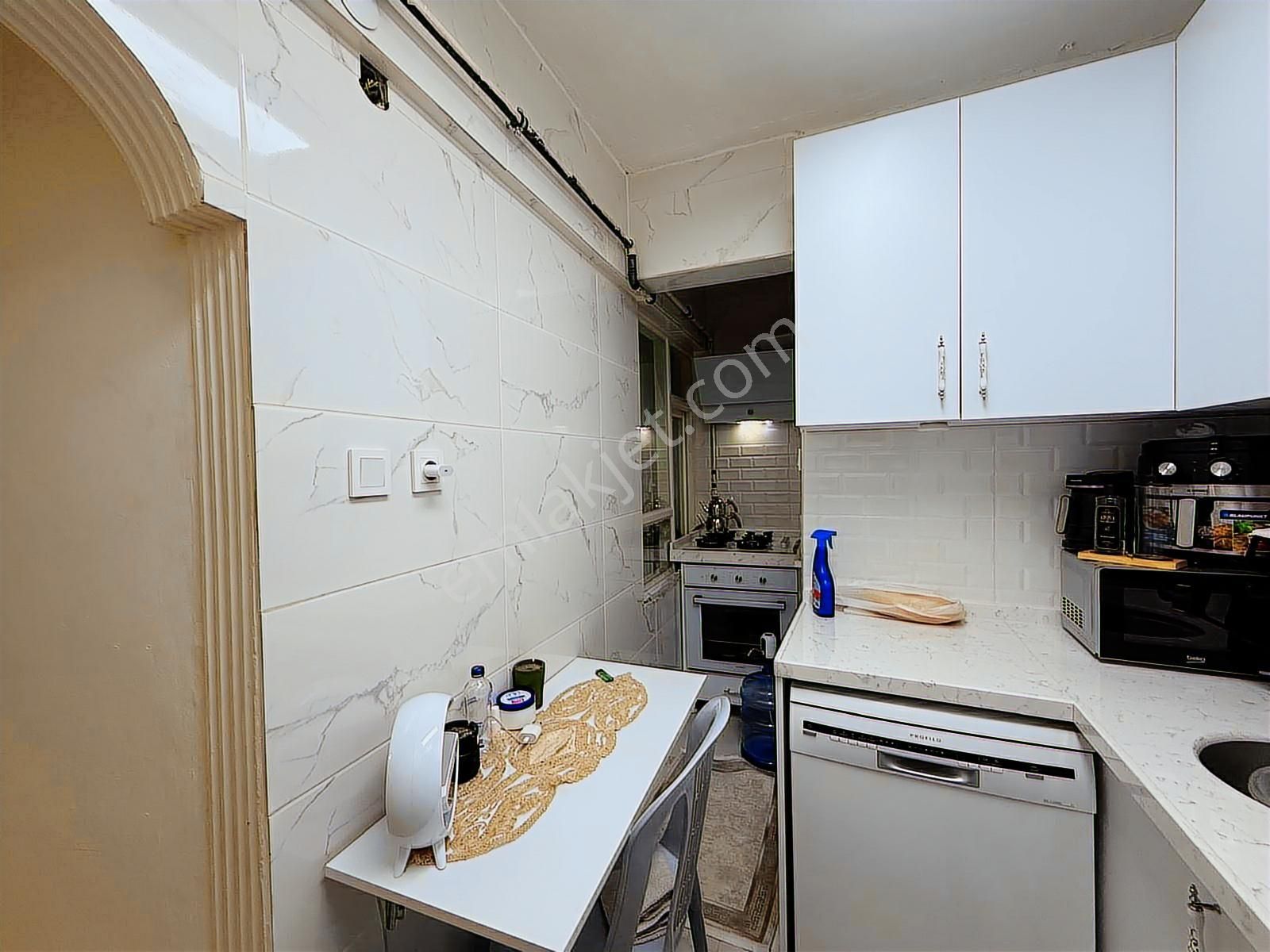 Fatih Karagümrük 2+1 Satılık Daire - Görsel 6