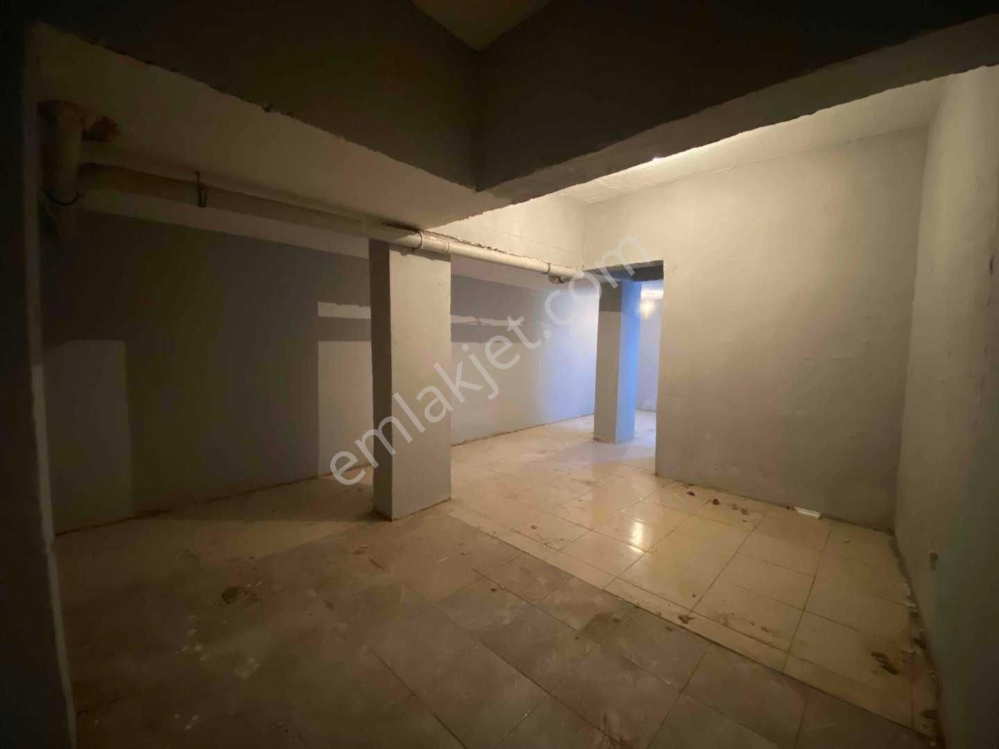 Alibeyköyde Kiralık Depolu Dükkan - Görsel 11