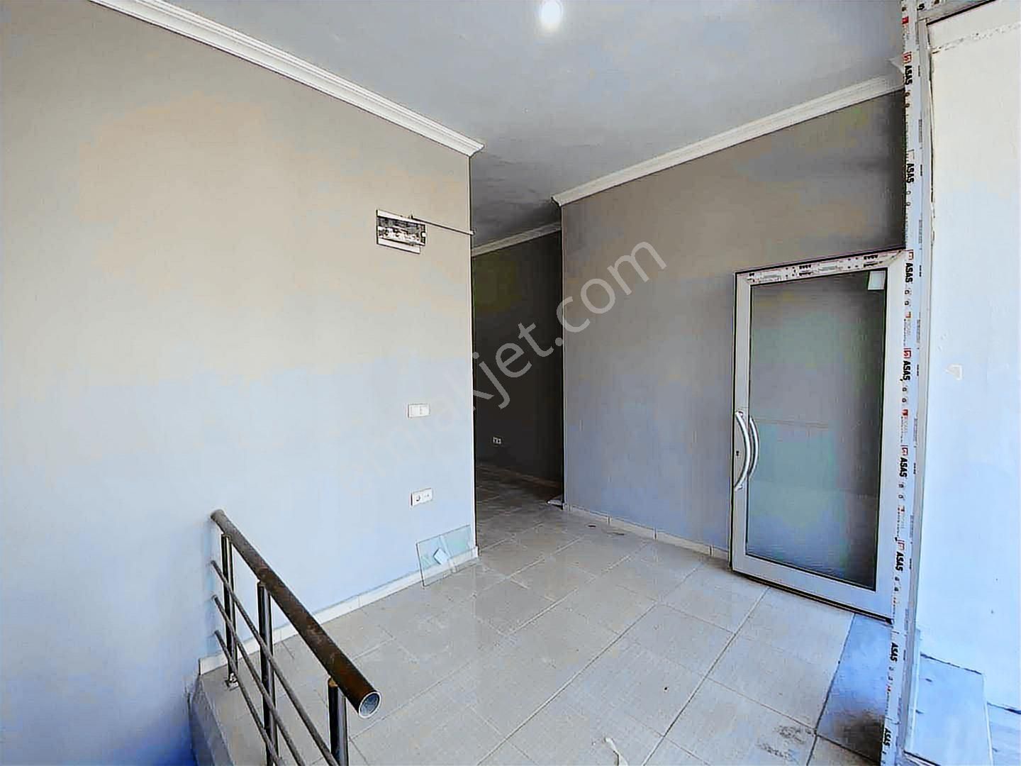 Alibeyköyde Kiralık Depolu Dükkan - Görsel 15