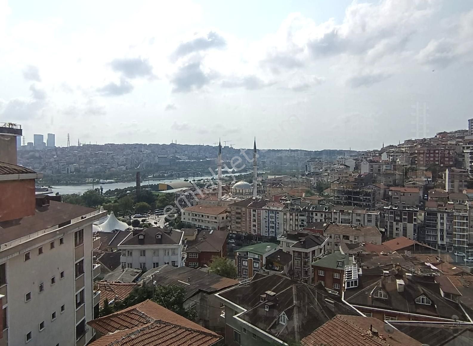 Sakarya Mah.5+2 Genis Manzaralı Kiralik Dublex Daire