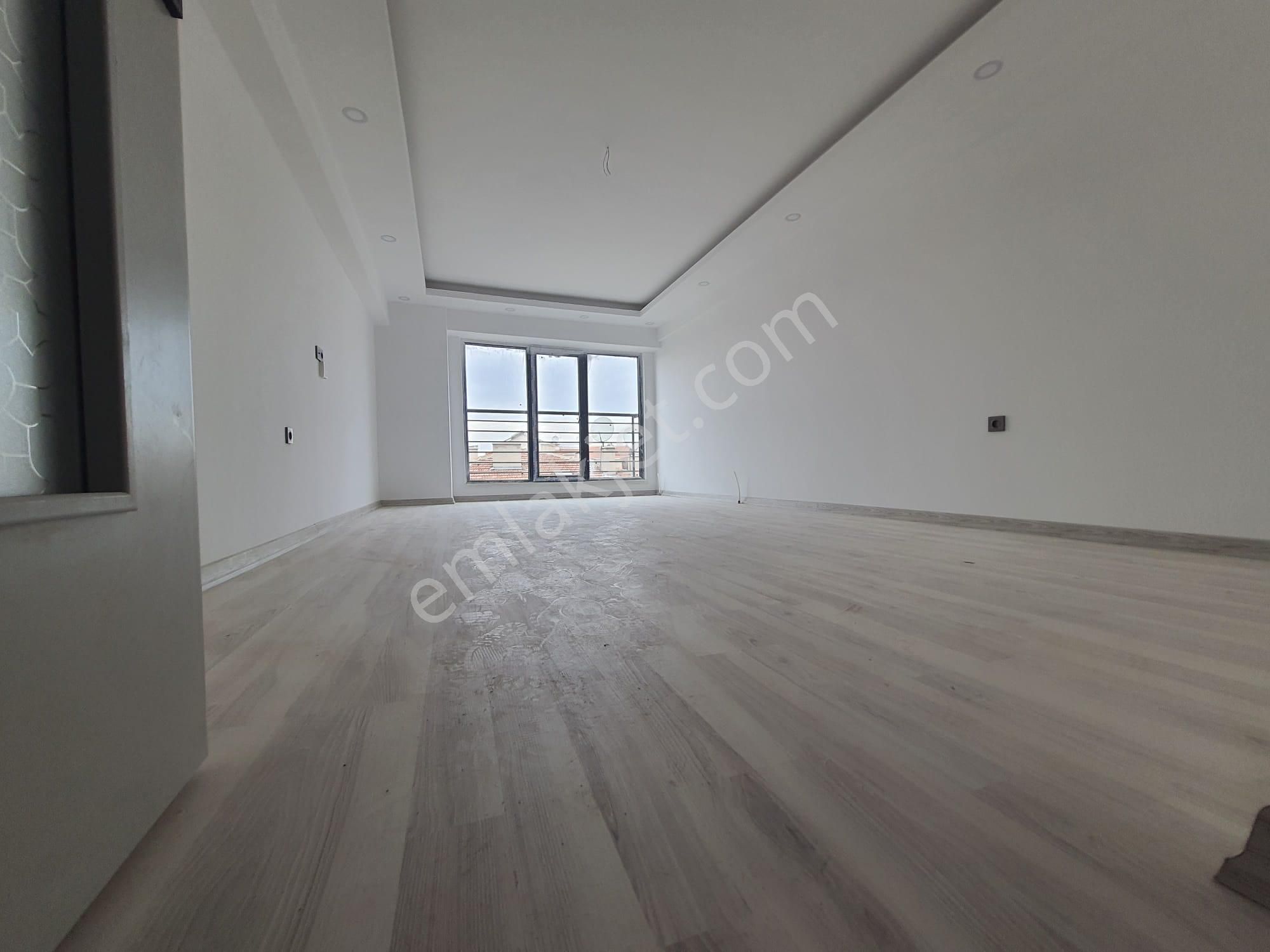 Kent'ten Mutlu Mahallesi Cadde Üzeri Sıfır 3+1 Fırsat Daire!!! - Görsel 2