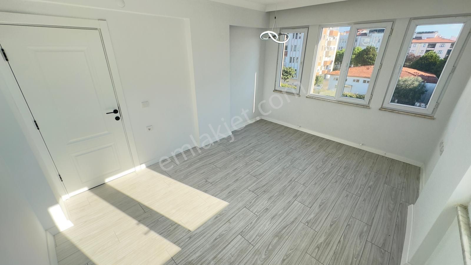 Cantan Emlaktan Akçay Altınkum'da Lüks Tasarım 3+1 Geniş Mutfaklı - Görsel 15