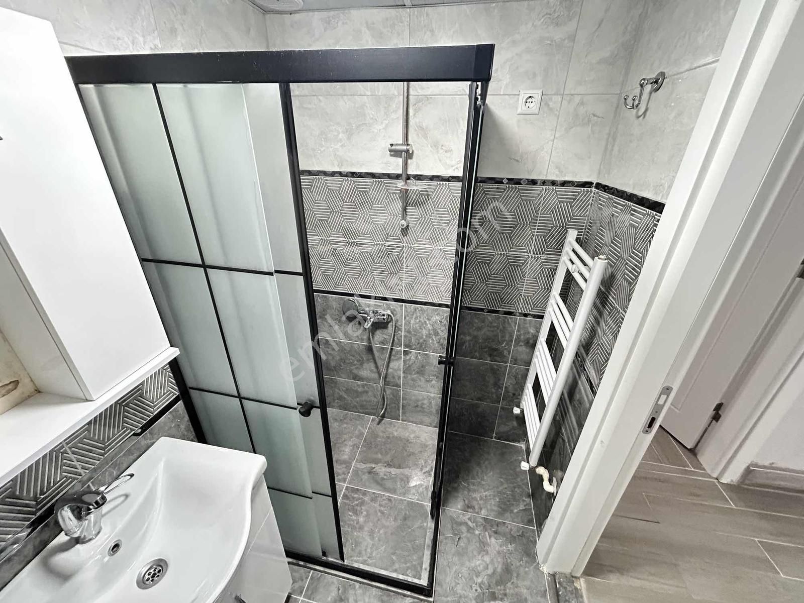 Serdivan Belediyesi Yakını, Eşyalı, 65m², 2+1 Daire - Görsel 13