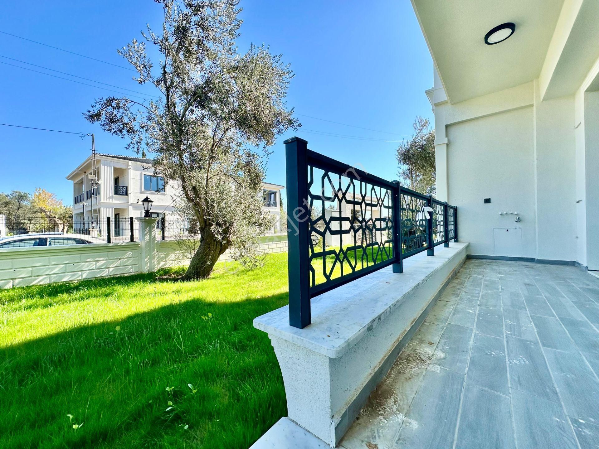 ꧁akçay Ay Emlaktan꧂güre'de Lüks Sitede Bahçe Kullanımlı Müstakil Tadında Satılık 1+1 Şık Daire - Görsel 5