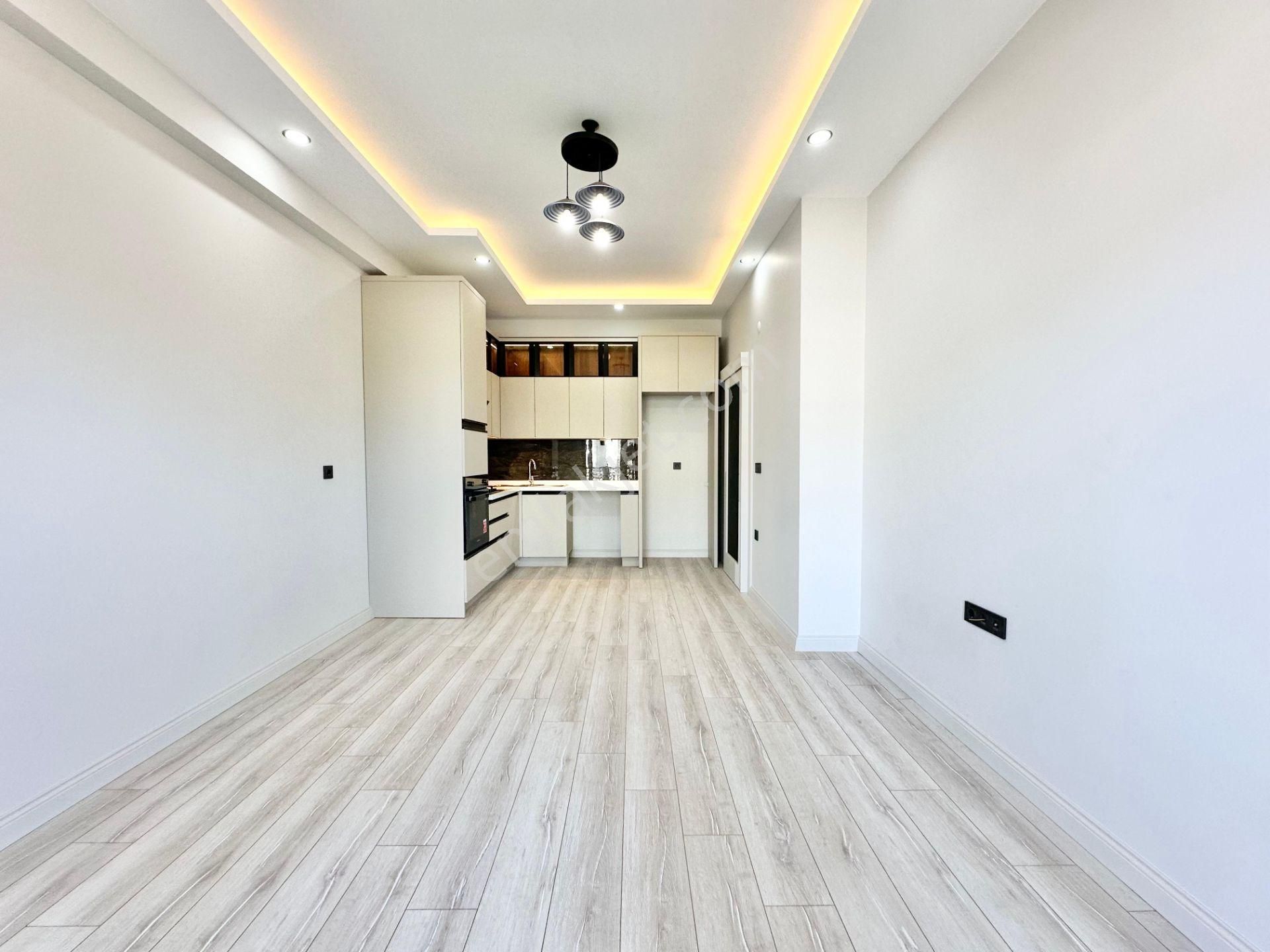 ꧁akçay Ay Emlaktan꧂güre'de Lüks Sitede Bahçe Kullanımlı Müstakil Tadında Satılık 1+1 Şık Daire - Görsel 14