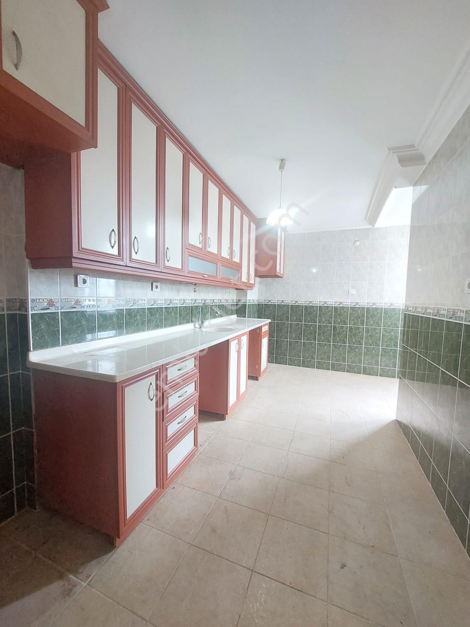 Selanik'ten Toros Mahallesi'nde 3+1 Kapalı Mutfaklı Ekstralı - Görsel 8