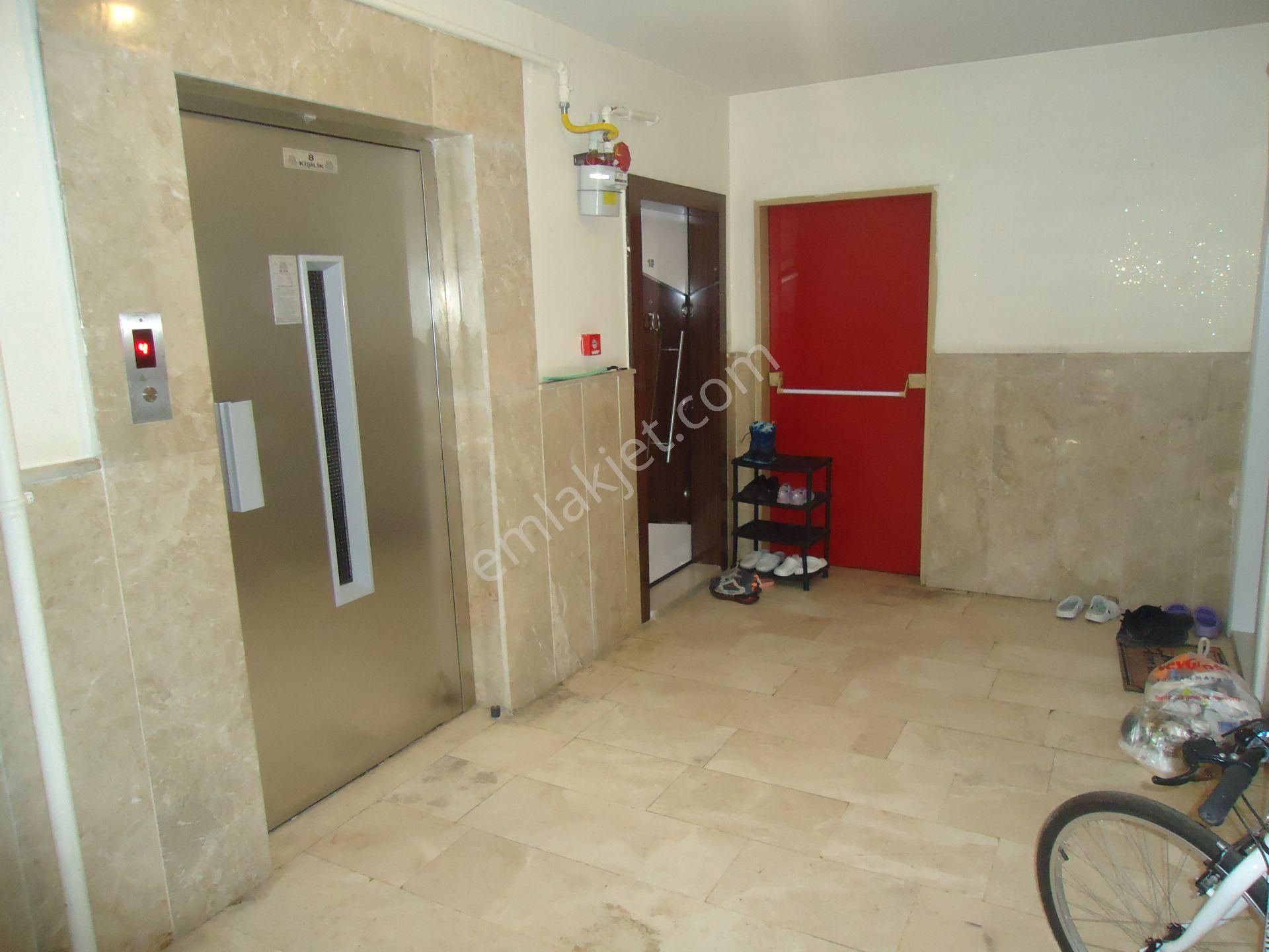 Krc'den Harman Mahallesinde Katta Kiralık 3+1 Daire - Görsel 3