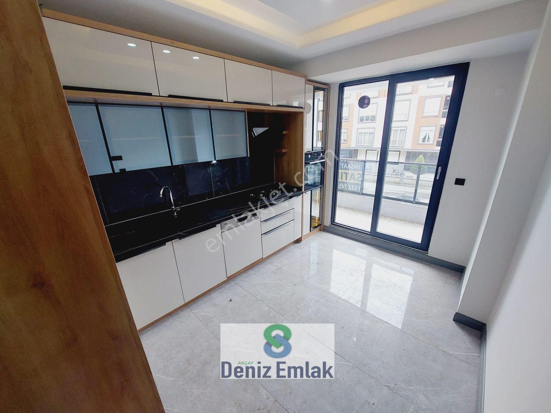 Denizden Akçayda Öncephe Ebeveynli Lüks Satılık 2+1 Daire. - Görsel 2