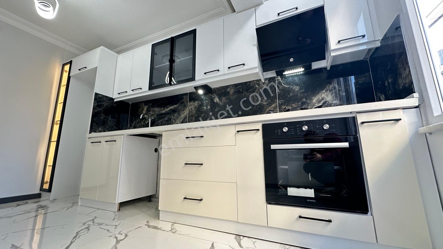 Cantan Emlak'tan Akçay Merkezde Kapalı Mutfaklı Şık Ve Yenilenmiş 2+1 Daire - Görsel 24