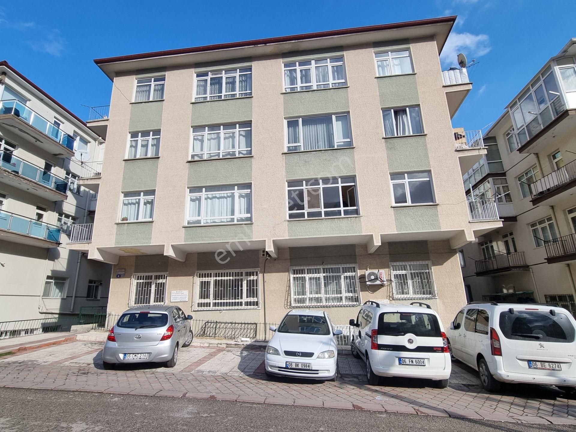 Kıvrımlı Caddesinde 3+1 Katta Güney Ön Cephe Kombili Yapılı - Görsel 2