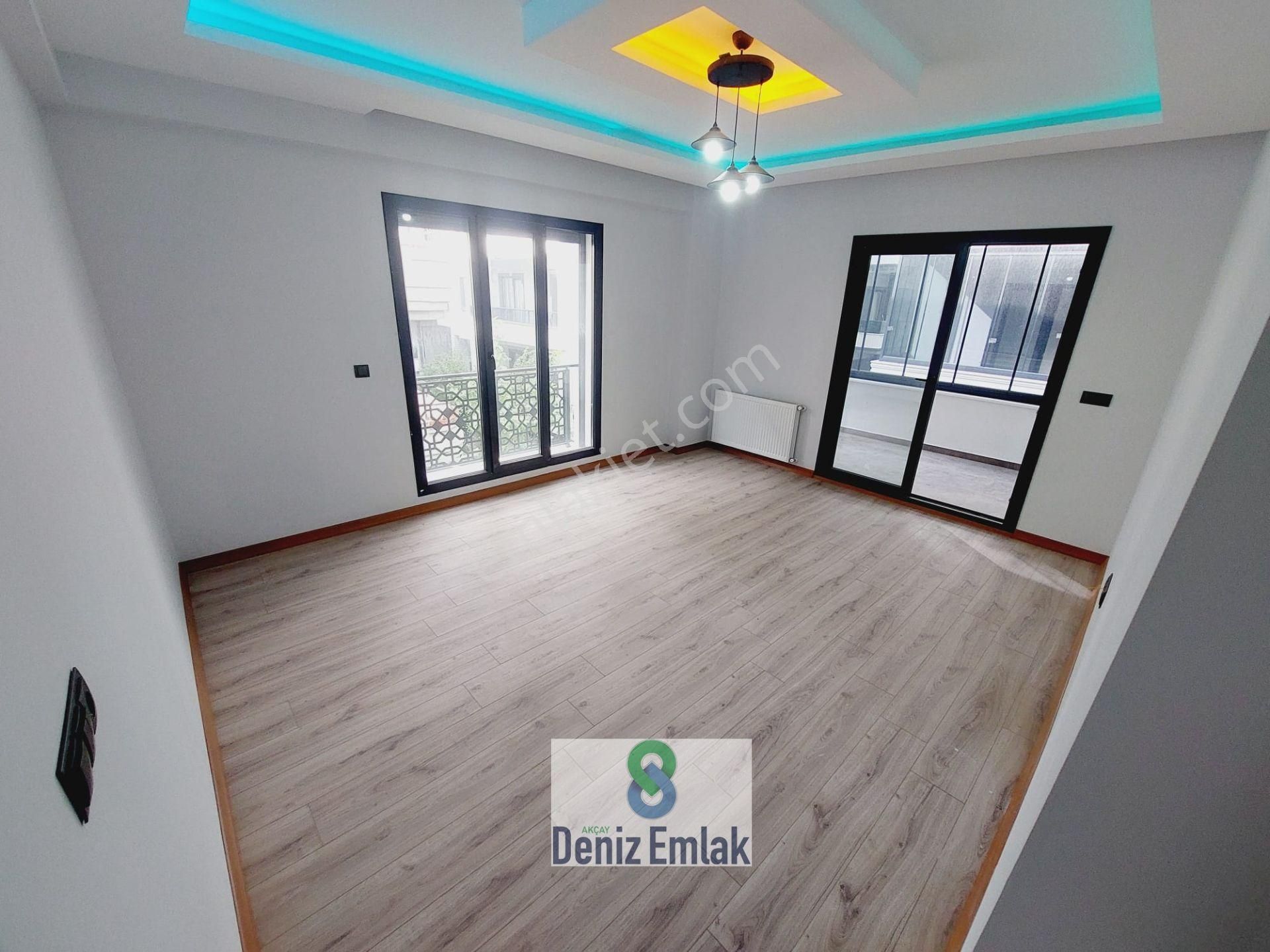 Denizden Akçayda Ebeveynli Asansörlü Lüks Satılık 2+1 Daire. - Görsel 2