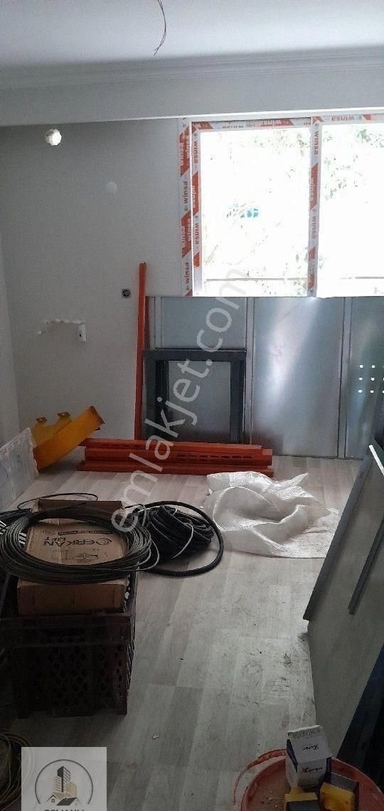 1×1 Mevkisi Güzel Zemin Kat.birinci Elden,aile Apartmanı Yeni Teknoloji Alttan Isıtma Kapalı Garaj. - Görsel 2