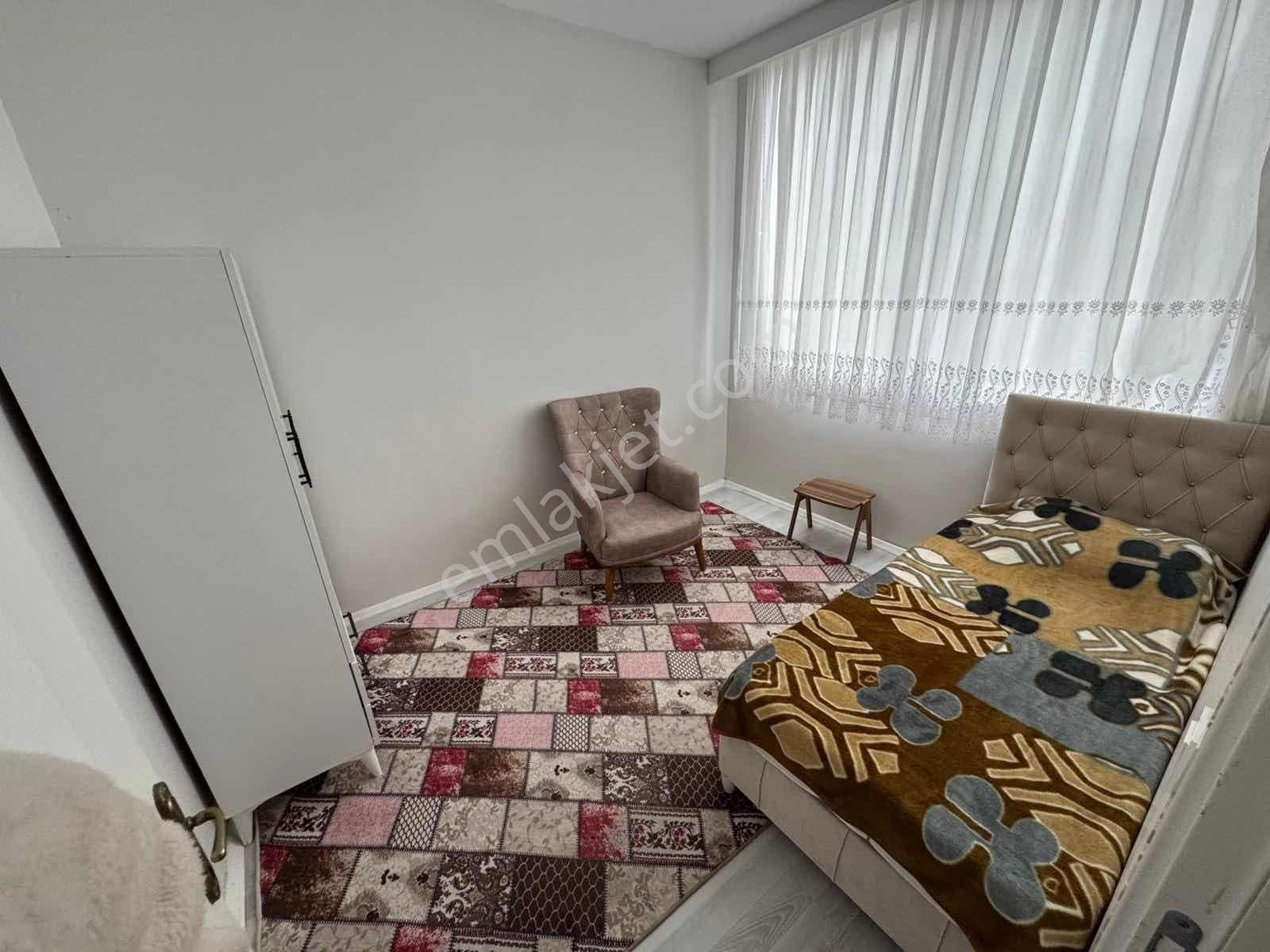 Alparslan Türkeş Üni. Karşısı Eşyalı 1+1 Ara Kat Güneybatı Cephe - Görsel 3