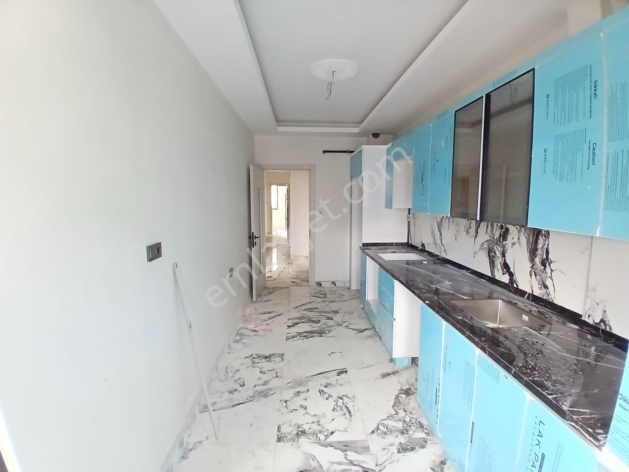 Akçay Emlak'tan Akşehir Yarenler Mahallesi Havva Kadın Cami Civarında Satılık Sıfır 2+1 Daire