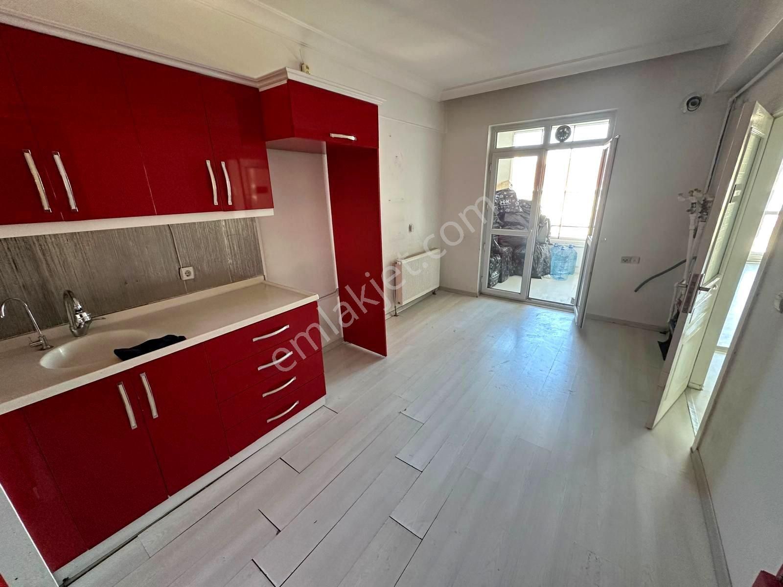 Emre Emlak'tan Selçukluda Site İçi 3+1 Arakat Masrafsız Satılık Daire - Görsel 5