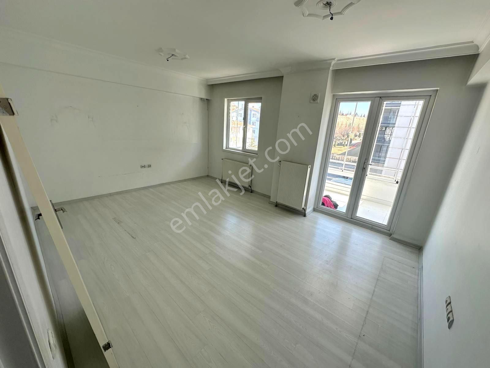 Emre Emlak'tan Selçukluda Site İçi 3+1 Arakat Masrafsız Satılık Daire - Görsel 16