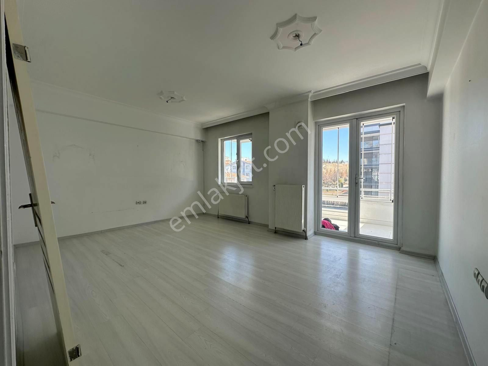Emre Emlak'tan Selçukluda Site İçi 3+1 Arakat Masrafsız Satılık Daire - Görsel 12