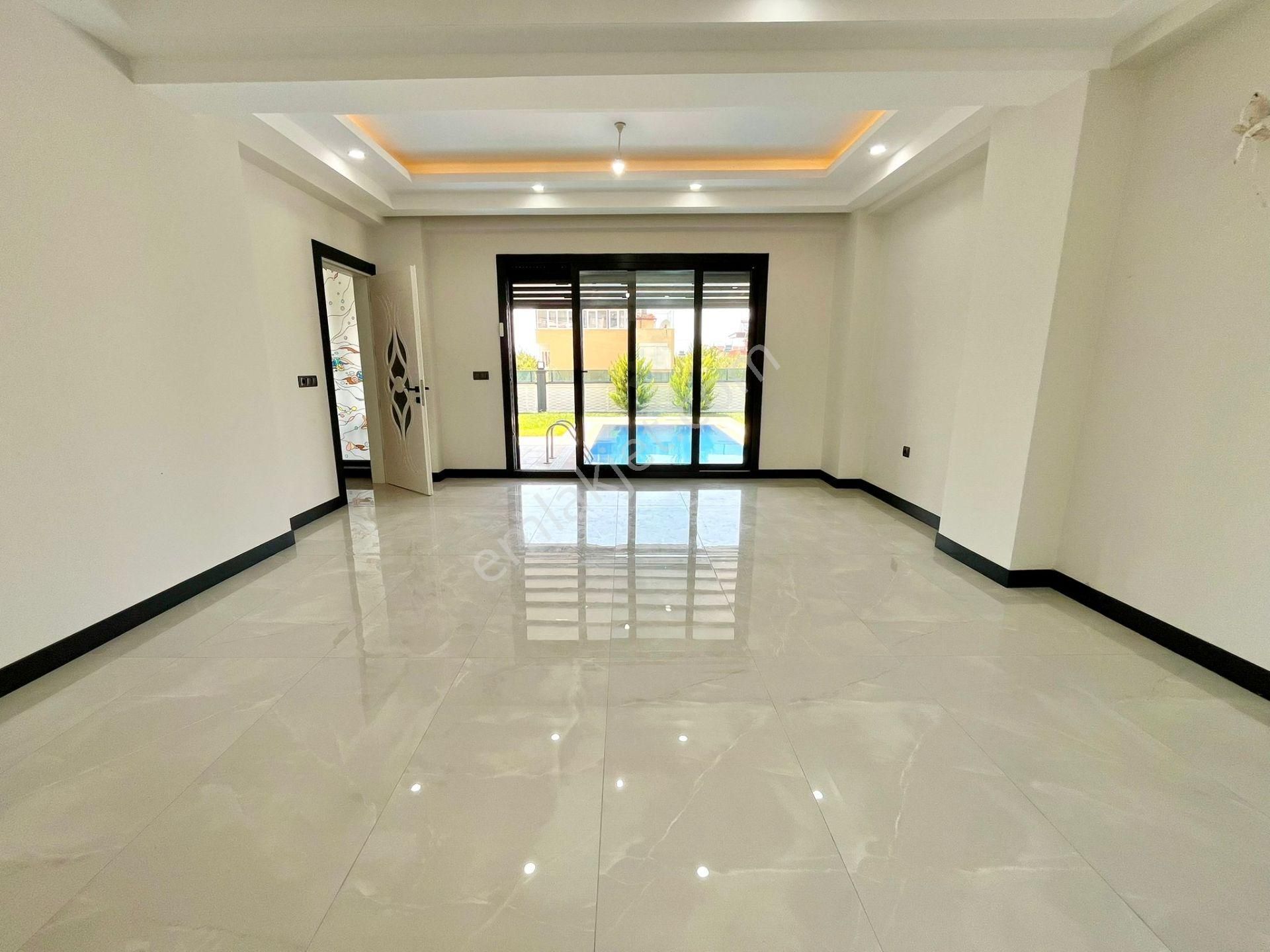 Yükselden Havuzlu Kapalı Otopark Ayrı Mutfak Kusursuz 5+1 Villa - Görsel 27