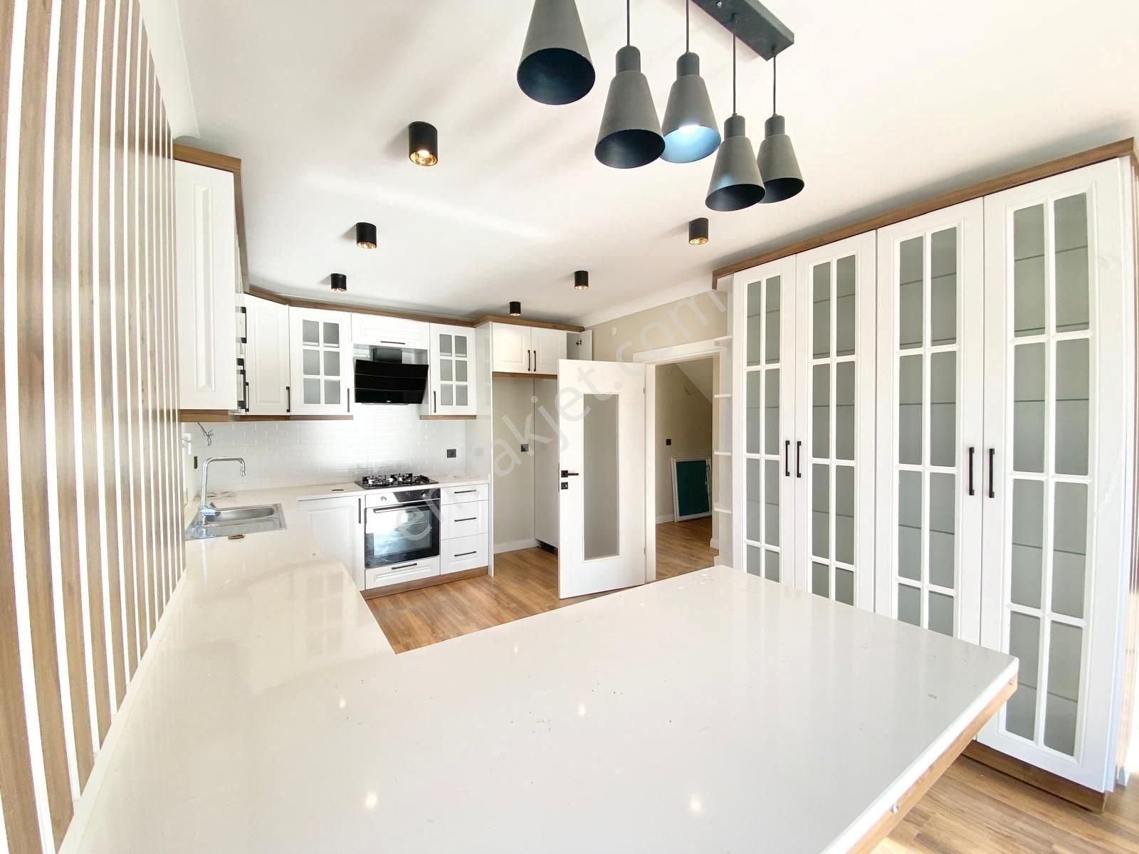 Yükselden Müstakil Deniz Manzaralı 420 M2 Arsa İçinde Villa - Görsel 33