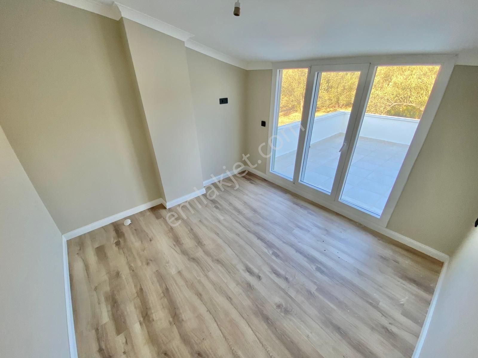 Yükselden Müstakil Deniz Manzaralı 420 M2 Arsa İçinde Villa - Görsel 24