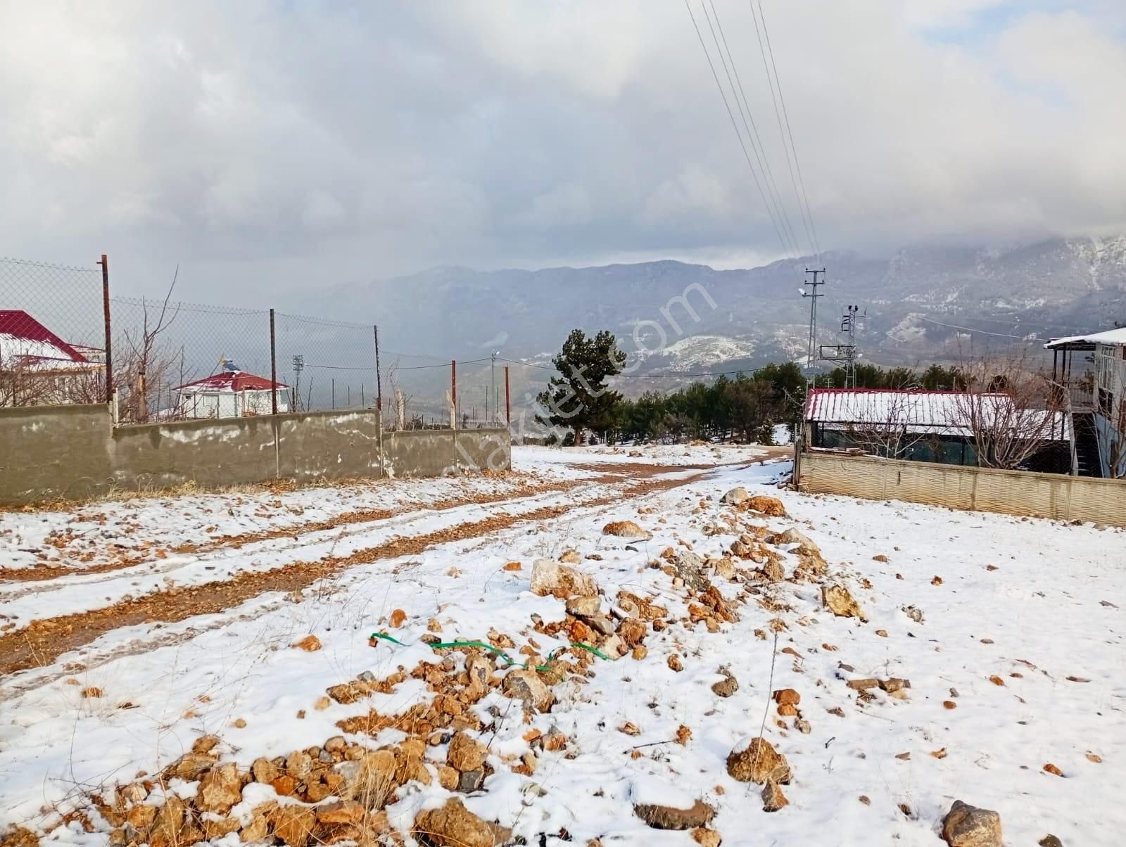 Kar Emlaktan Yenikonacık Bozkırlı Mevkiinde 400 M2 Satılık Arsa - Görsel 4