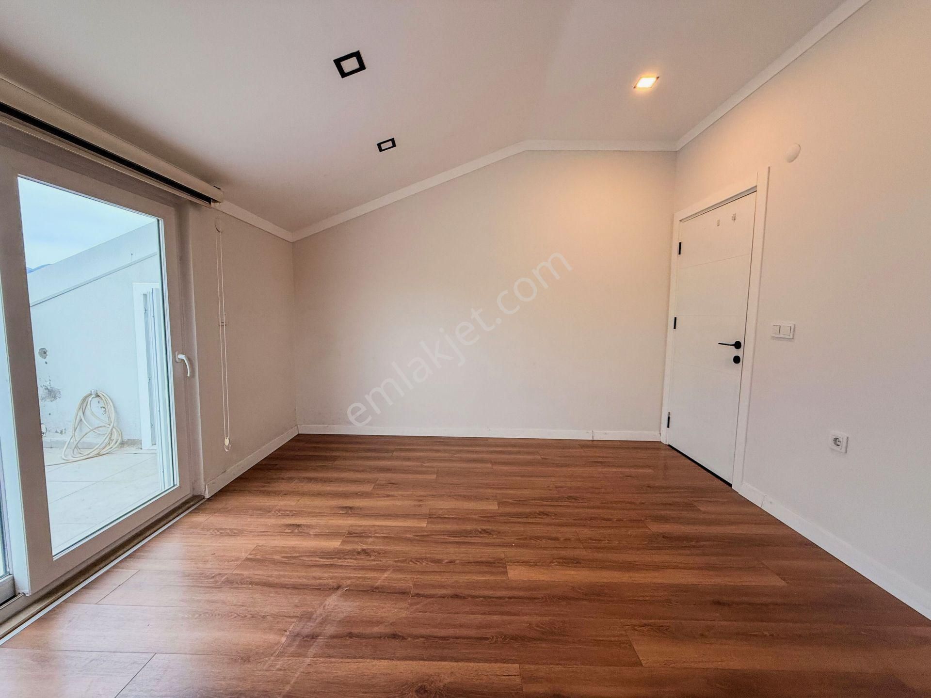 Goldhouse Dan Kiralık Tuzla Da Ferah Ve Geniş 3+1 Çatı Dubleksi - Görsel 23