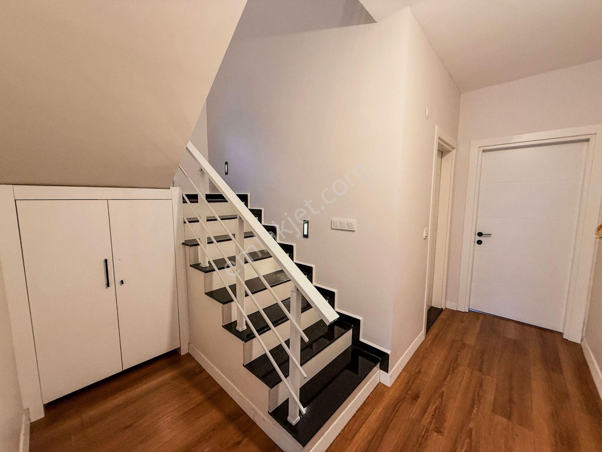 Goldhouse Dan Kiralık Tuzla Da Ferah Ve Geniş 3+1 Çatı Dubleksi - Görsel 13