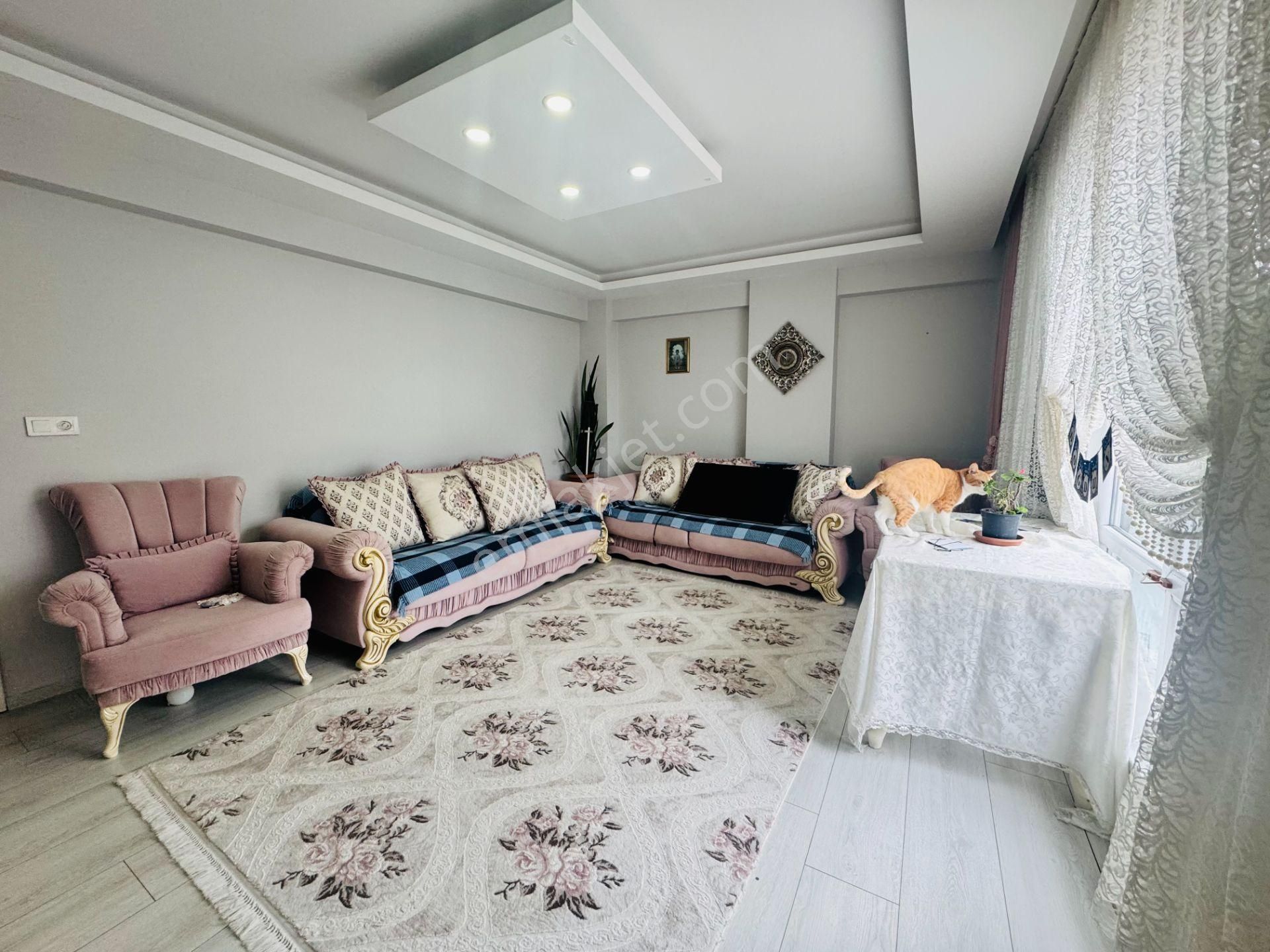 Güven'den Kapalı'da İskanlı Kombili K.otoparklı Geniş 3+1 Daire - Görsel 3