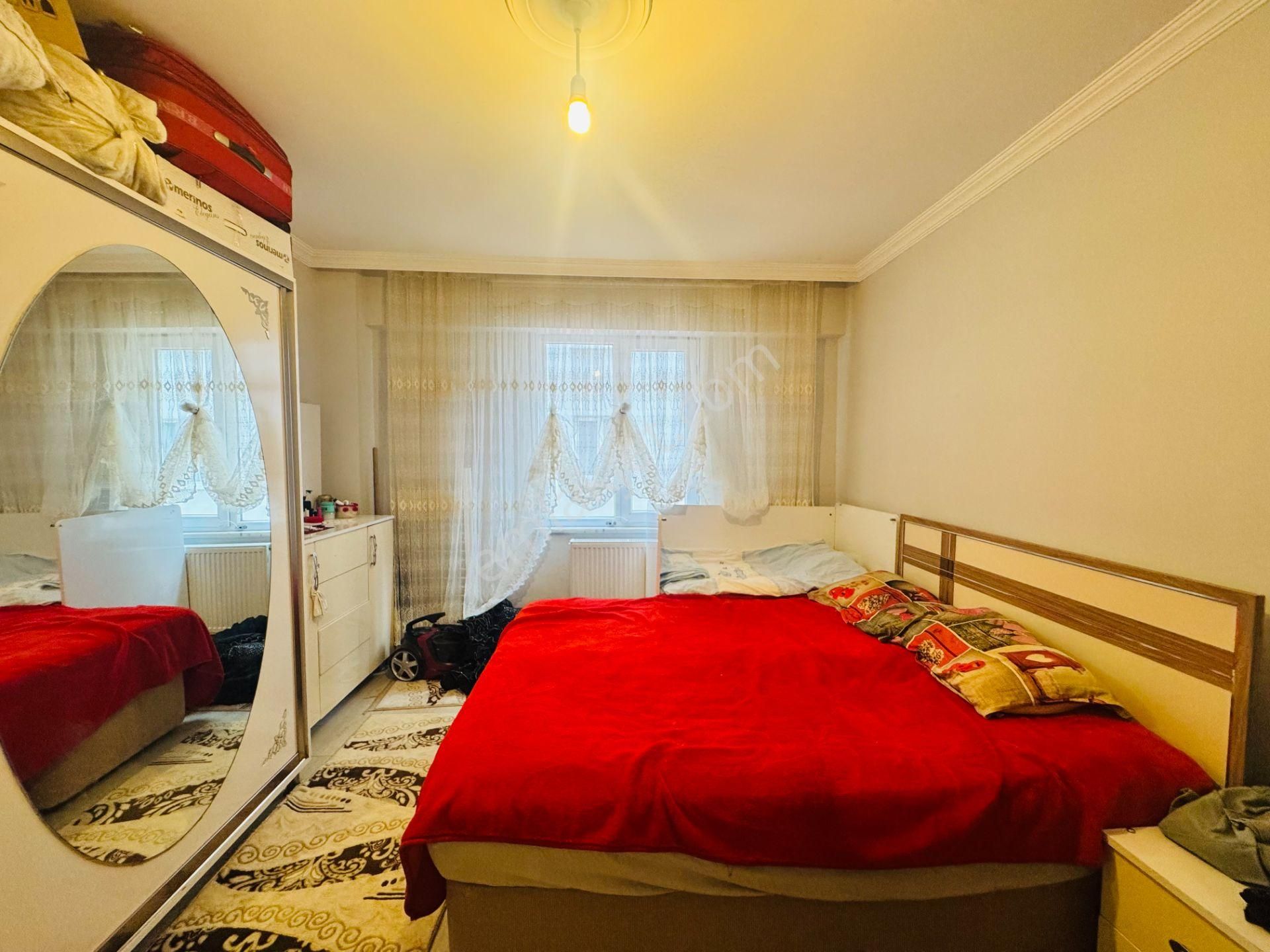 Güven'den Kapalı'da İskanlı Kombili K.otoparklı Geniş 3+1 Daire - Görsel 15