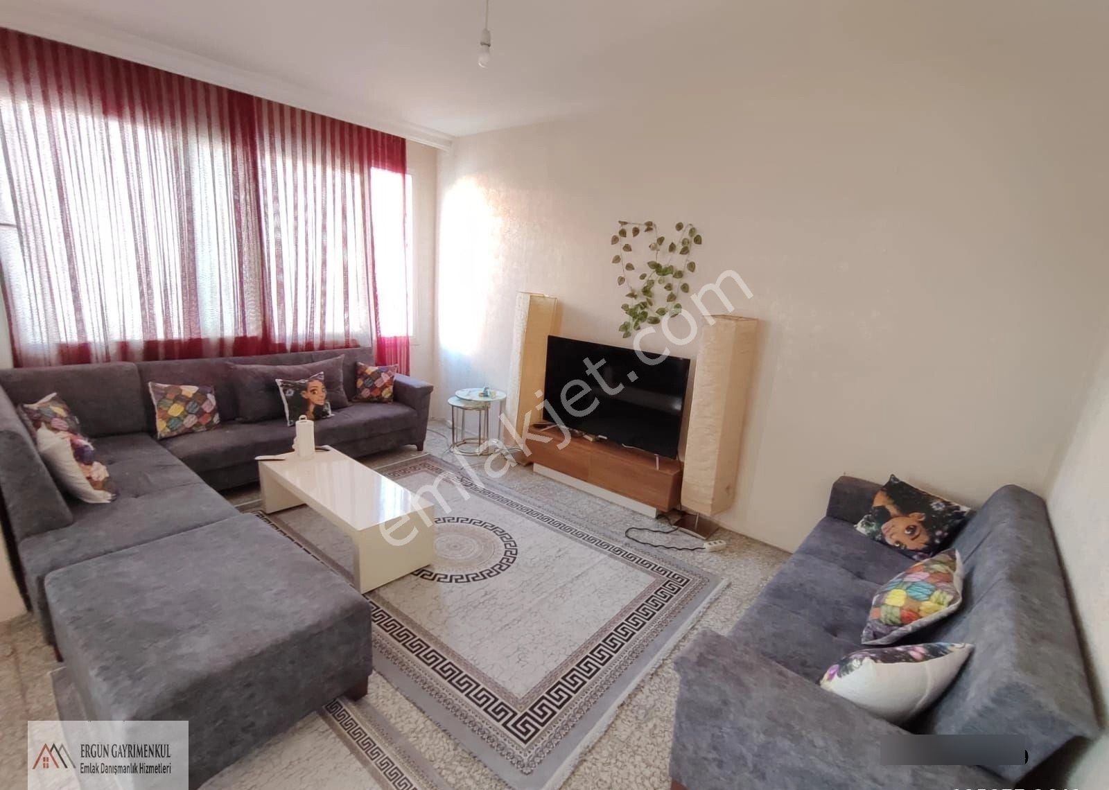 Ergünden Hamidiyede Fırsatlık Kaçırılmayacak Satılık 3+1 Daire