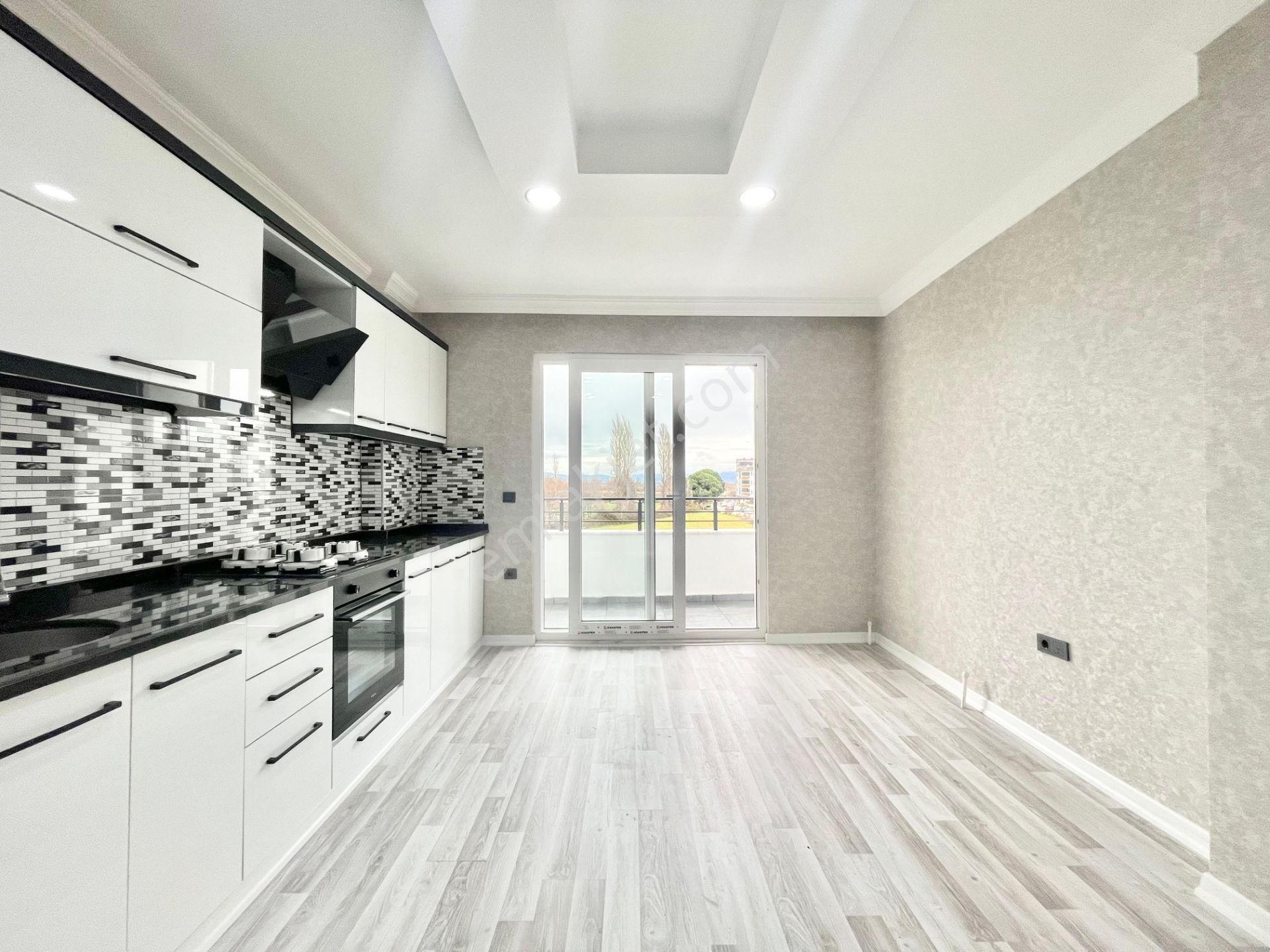 Yükselden Bölgenin En Geniş Ultra Lux Arakat Doğalgazlı 1+1daire - Görsel 5